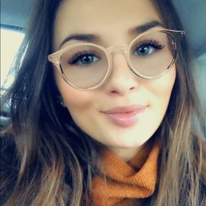 Meet your Posher, Kenzie
